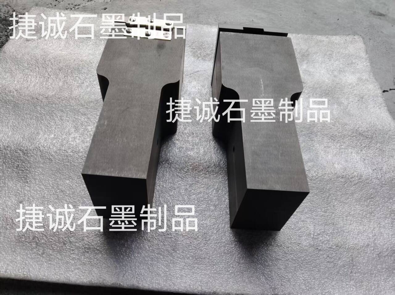 石墨模具，VC石墨模具，電子燒結(jié)石墨模具，均溫板燒結(jié)石墨模具，擴(kuò)散焊接石墨模具，石墨治具，石墨模具加工，散熱石墨模具，石墨模具生產(chǎn)廠(chǎng)家