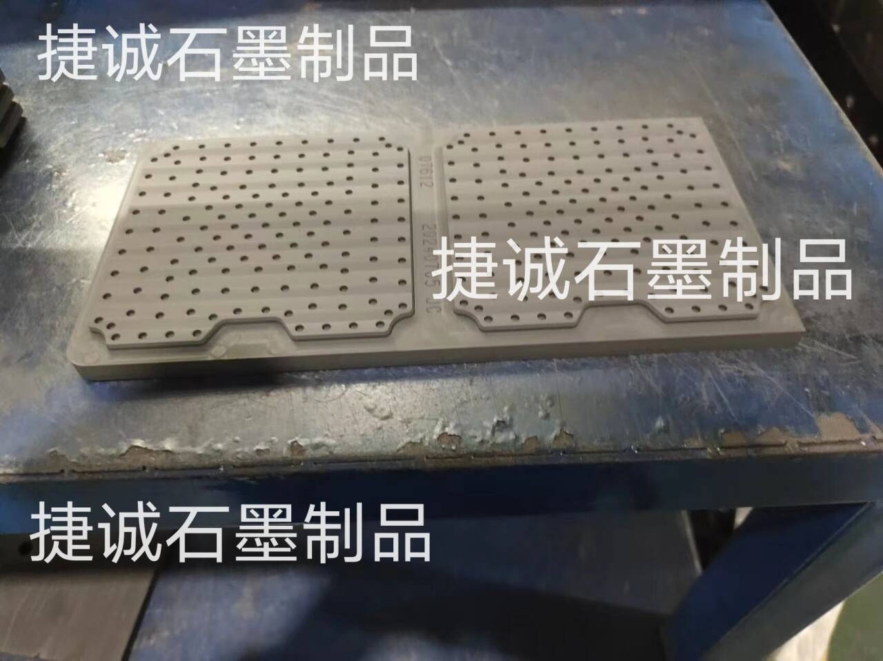 石墨治具，石墨模具，VC石墨模具，石墨夾具，燒結(jié)石墨模具，VC燒結(jié)石墨模具，散熱石墨模具，焊網(wǎng)石墨模具，石墨模具加工，高純石墨模具，石墨模具加工廠，石墨模具生產(chǎn)廠家